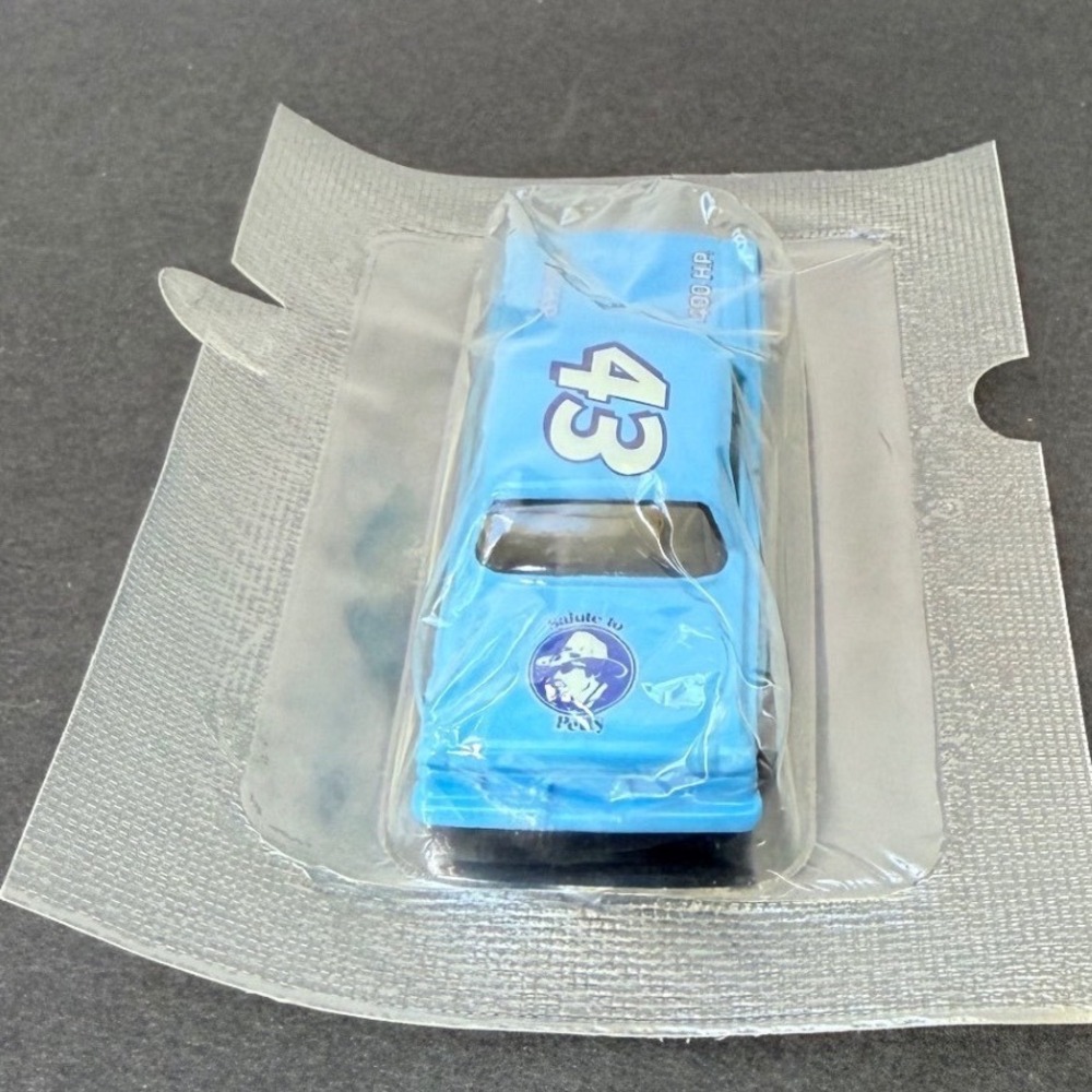 Kellogg Hot Wheels Richard Petty Blue 64 Plymouth Belvedere #43 Sealed